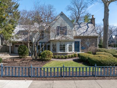 333 Simpson St, Lake Bluff, IL, 60044
