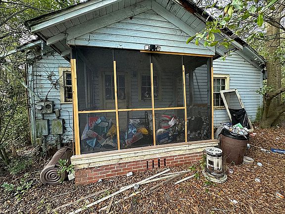 2nd image of 2608 Millerfield Rd