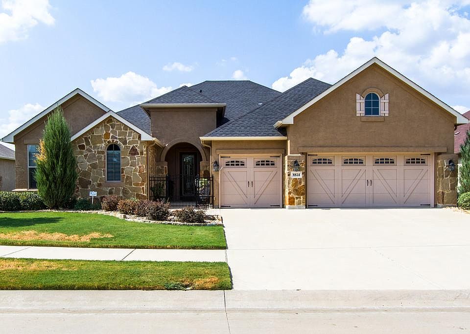 1st image of 8824 Crestview Dr