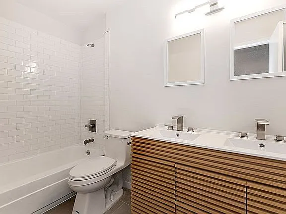 3 bed, 2.5 bath, 2000 sqft, $4,800 — Photo 2