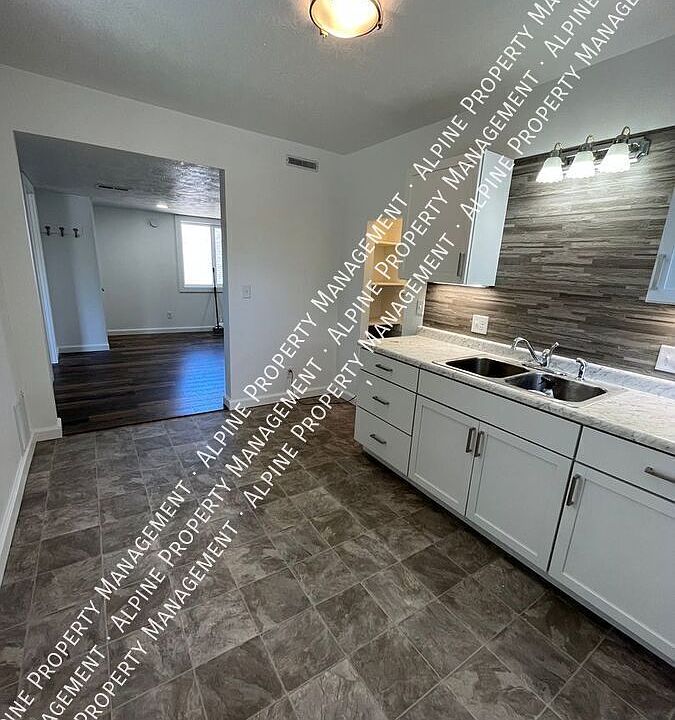 1st image of 616 S Duluth Ave #2
