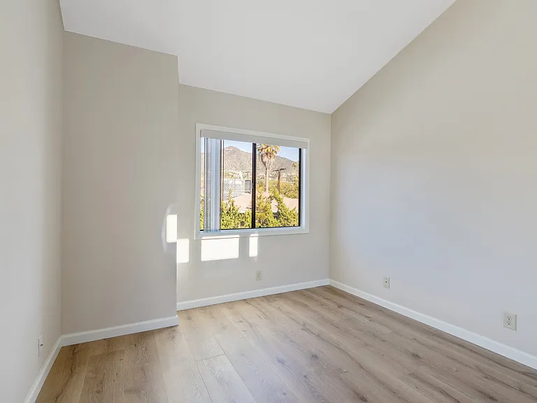 1243 Virginia Ave #9 — Photo 18