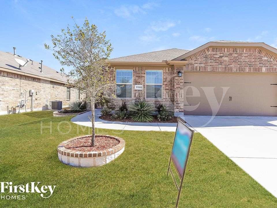 1st image of 2205 Sadlers Creek Ln