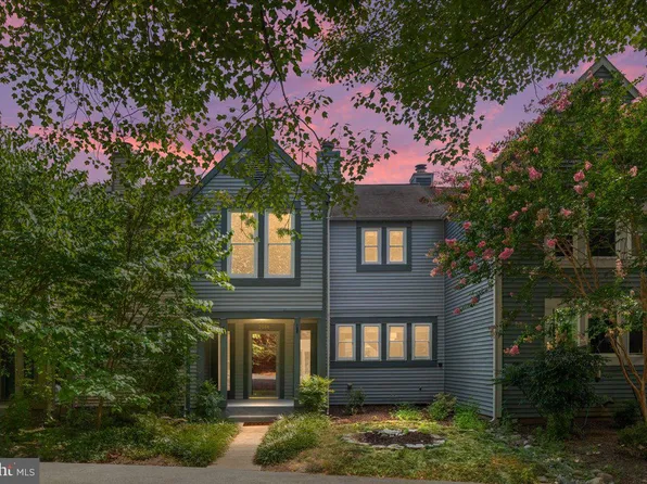 2086 Lake Audubon Ct, Reston, VA 20191