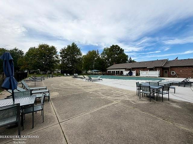 52211 Landsdowne Cir, photo 30