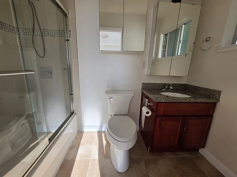 381 Marylinn Dr — Photo 16