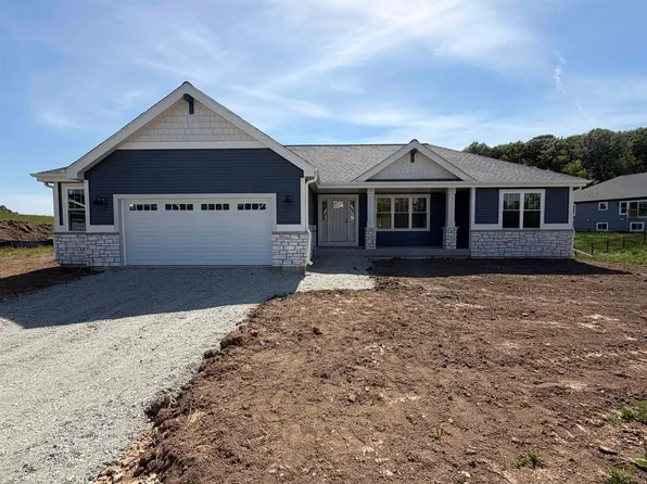 171 Savannah Pkwy, Deerfield, WI 53531