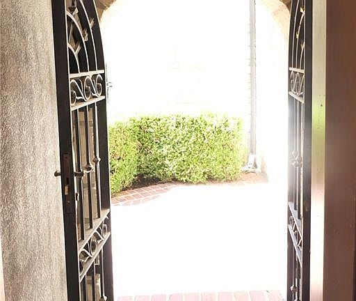 5th image of 16940 S Stonehaven Dr