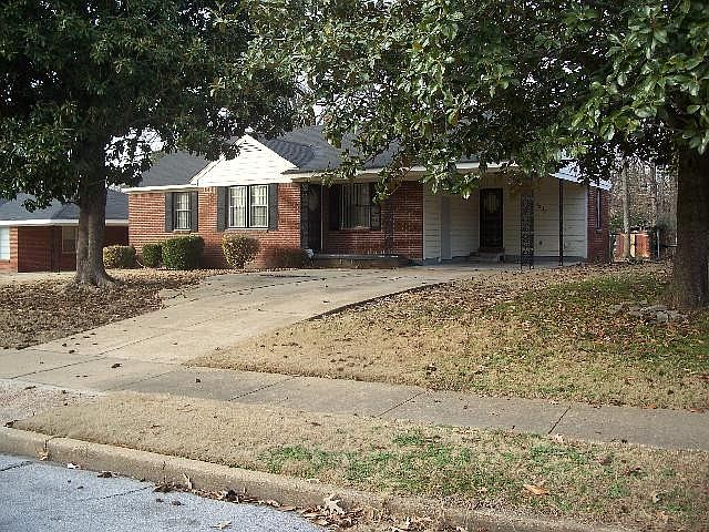 2nd image of 3232 Kenland Dr