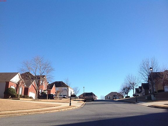 5th image of 410 Martin Glen Way