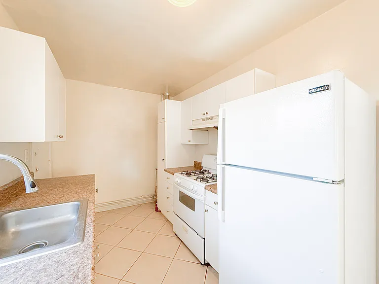 3839 Van Dyke Ave — Photo 3