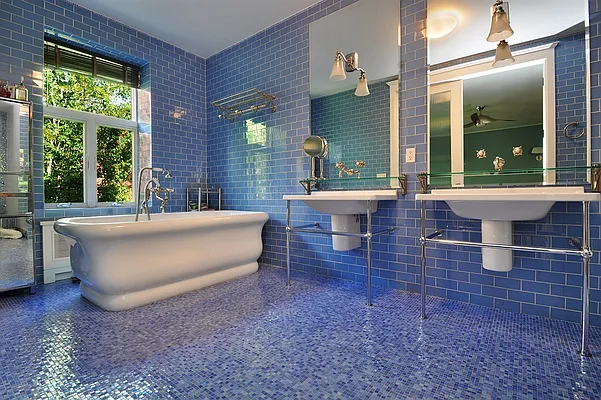 Sold by Corcoran | media 7