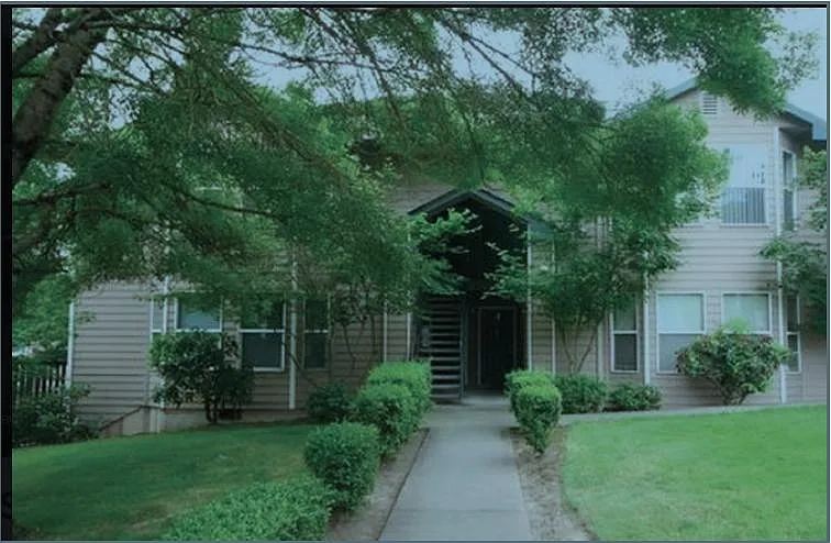 Building Photo - 6020 SW Fisher Ave #3