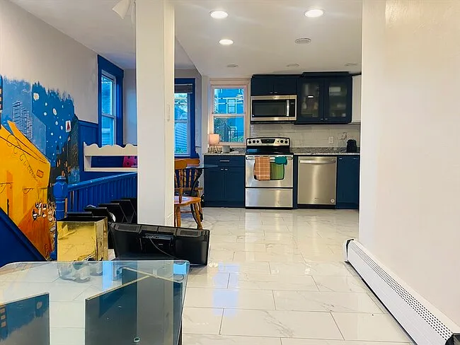 1 bed, 9999 sqft, $2,400 — Photo 1