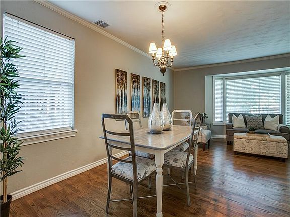 5th image of 1003 Newberry Dr
