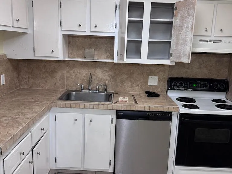 1010 Country Club Dr #108 — Photo 2