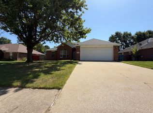 3909 Cherry Rd, Bentonville, AR 72713