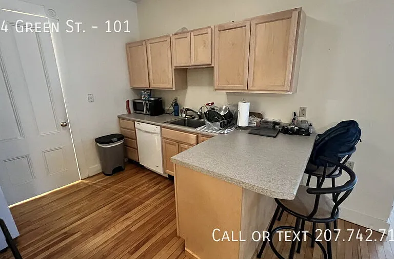 104 Green St #101 — Photo 11