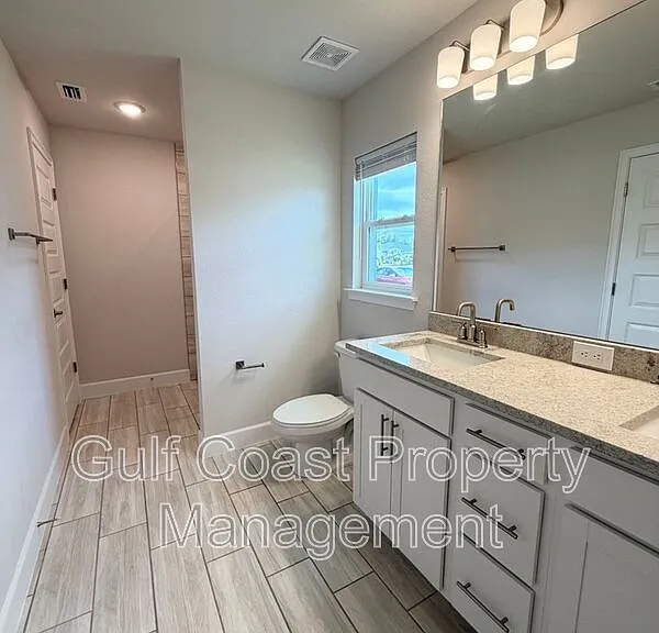 4865 Manila Ave — Photo 31
