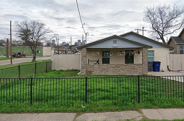 1st image of 2607 Peabody Ave
