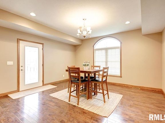 4th image of 30835 Fairway Dr