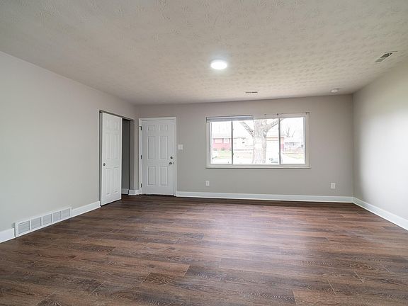 5th image of 3453 Oaklawn St