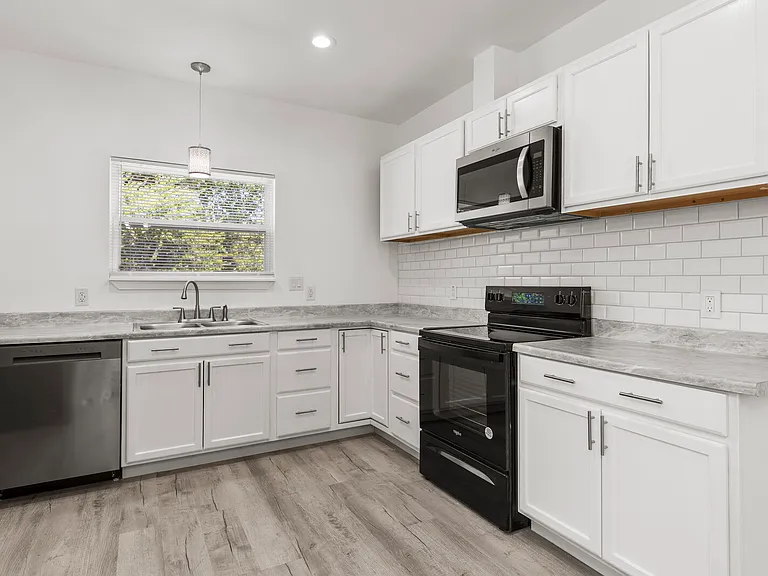 1215 Kellum St #1 — Photo 6