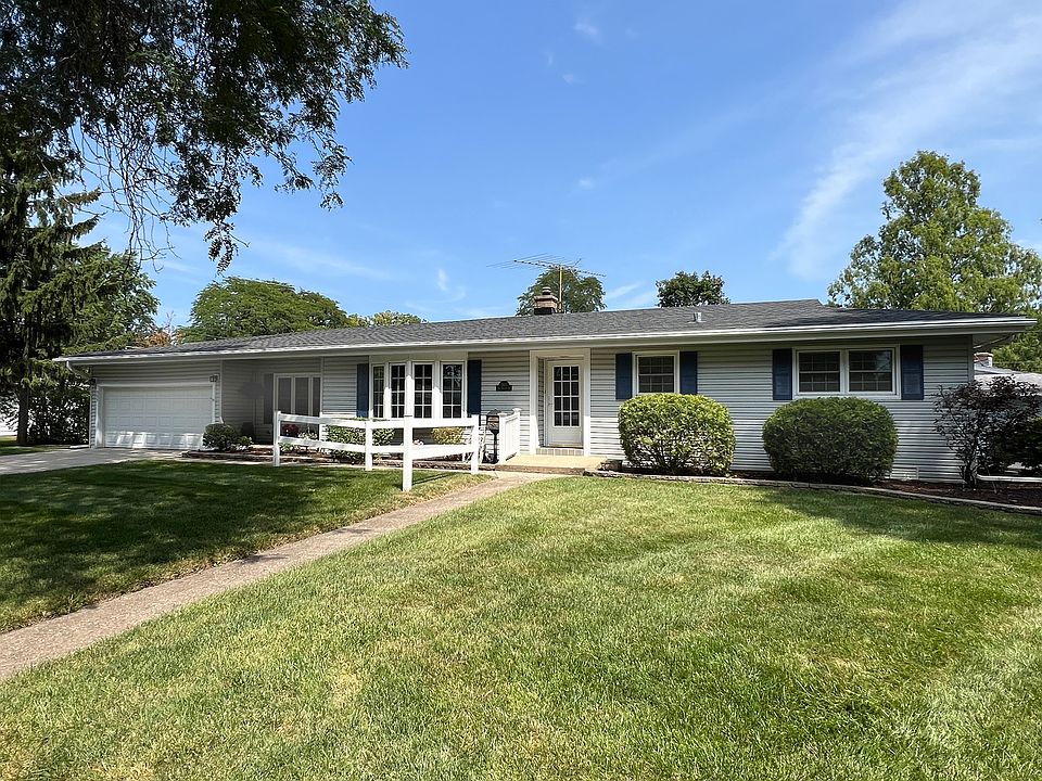 1st image of 305 N Macarthur Dr