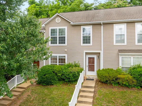 105 Waterbury Ct, Charlottesville, VA 22902