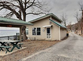 1183 Honoco Rd, Aurora, NY 13026