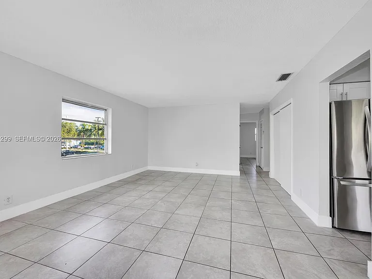 510 SE 12th Ct #6 — Photo 5