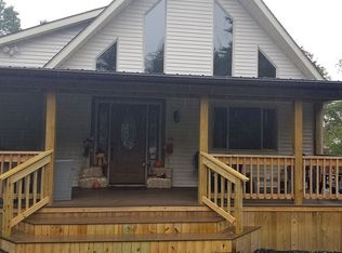 1775 Glade Dr, Long Pond, PA