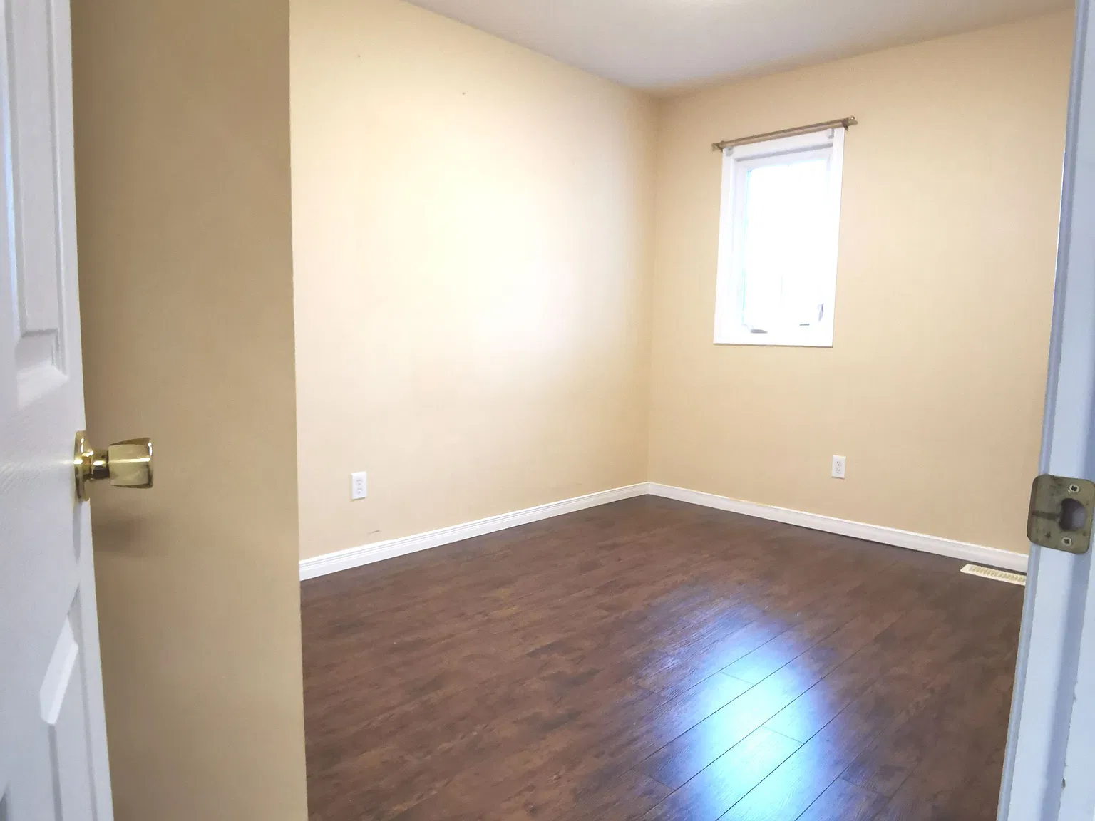 4 bed, $2,895 — Photo 4
