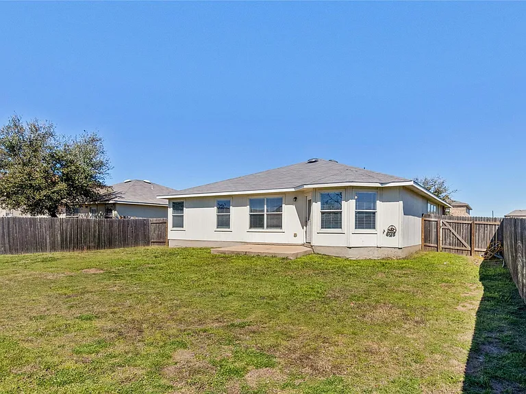 219 Almquist St — Photo 27