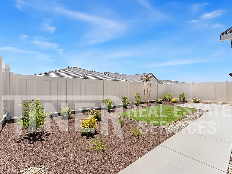 3062 Pansona St — Photo 24