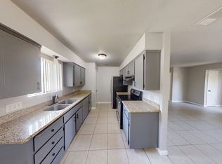 190 W 9th St APT B, Clovis, CA 93612