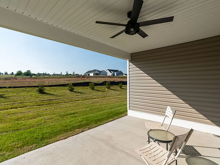 113 Lake View Cir — Photo 8