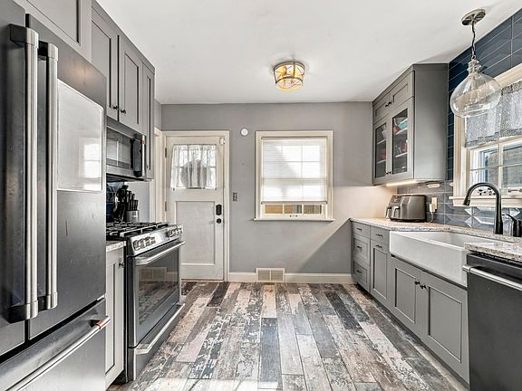 3rd image of 1175 W 10th St