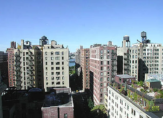 Rented by Verdi Square Realty | media 1