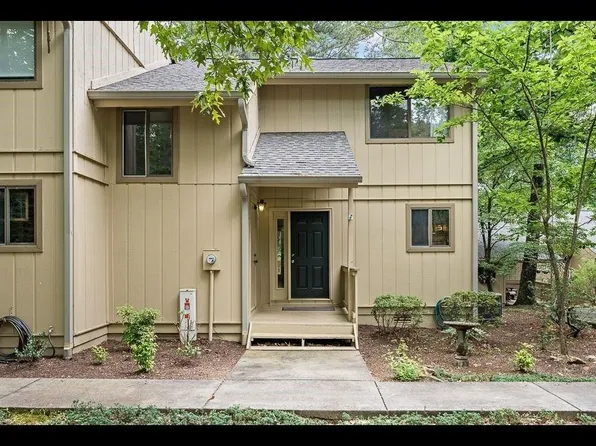 103 Harbor Lights Dr, Salem, SC 29676