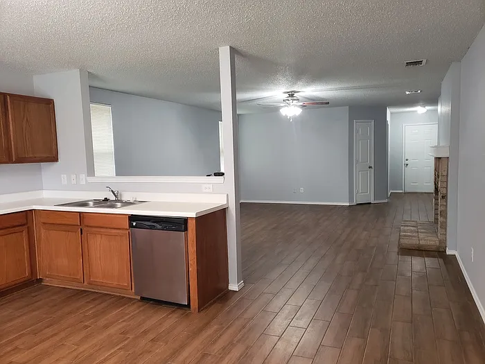 1909 Ramada Trl — Photo 4
