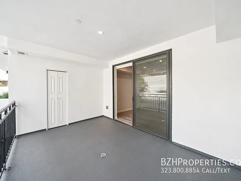 Bedford Twenty - Luxury Condos — Photo 31