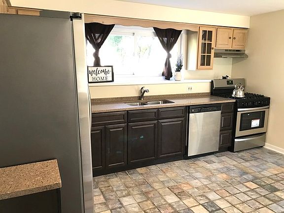 4th image of 604 Tanglewood Dr