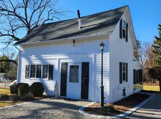 90 Fairmount Ave, Chester, NJ 07930