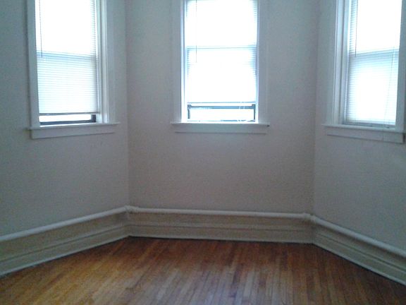 5th image of 1243 W Chase Ave