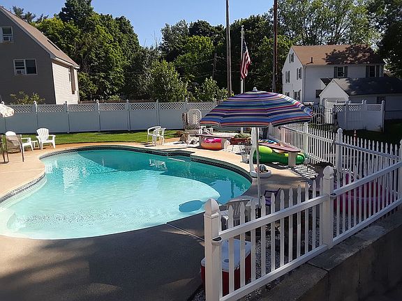 18,000 gallon pool