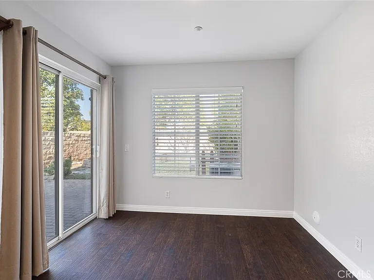 3661 Hawks Dr — Photo 15