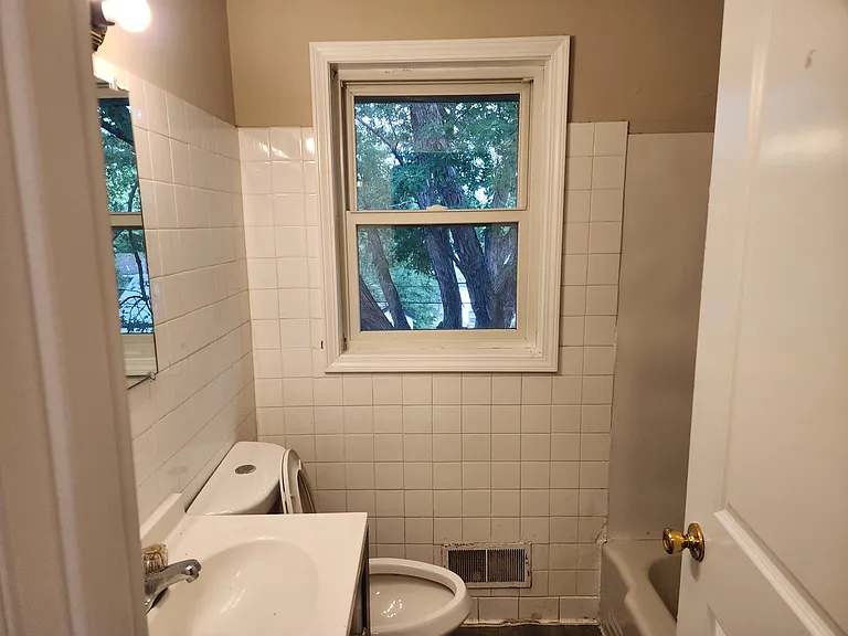 4520 Fillmore St NE — Photo 12