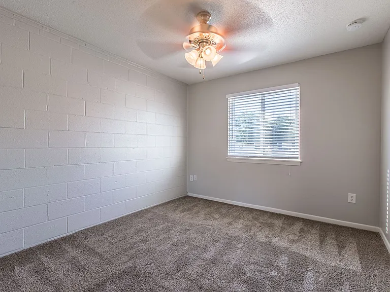 4141 Roanoke Rd — Photo 27