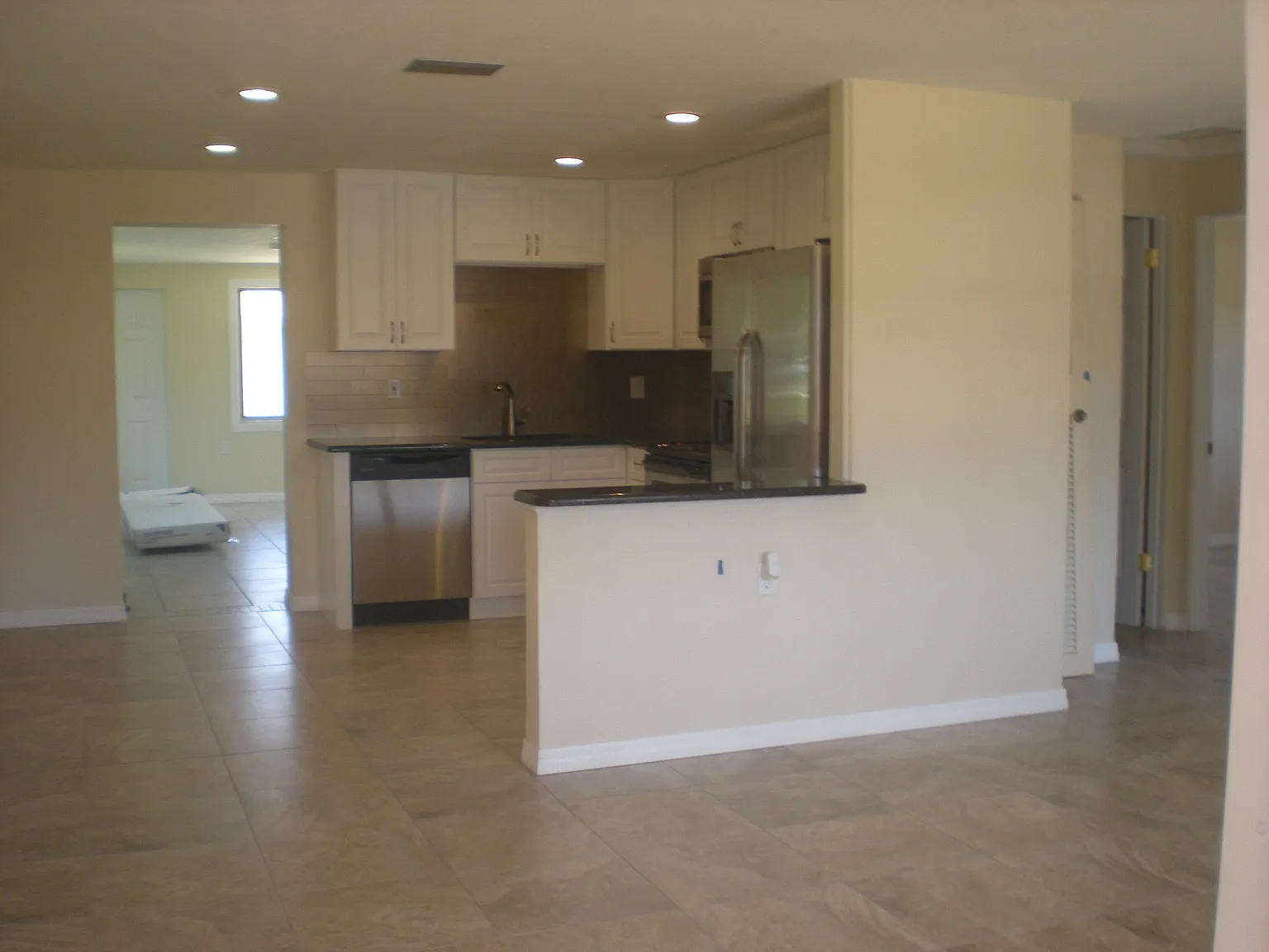 3 bed, 1320 sqft, $1,750 — Photo 2